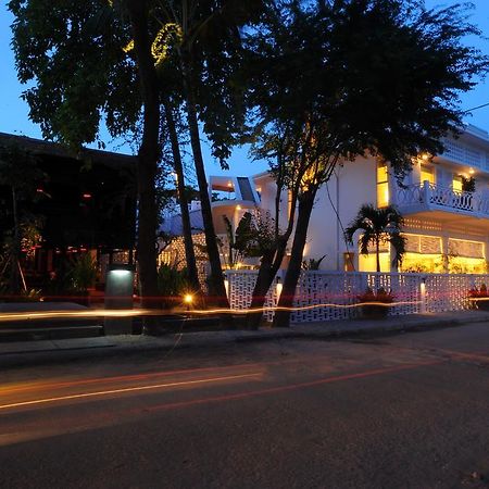 Comoda Casa Hotel Siem Reap Exterior photo
